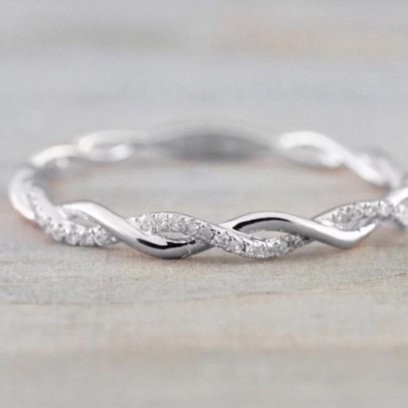 NWOT twist sterling silver ring - Picture 2 of 3